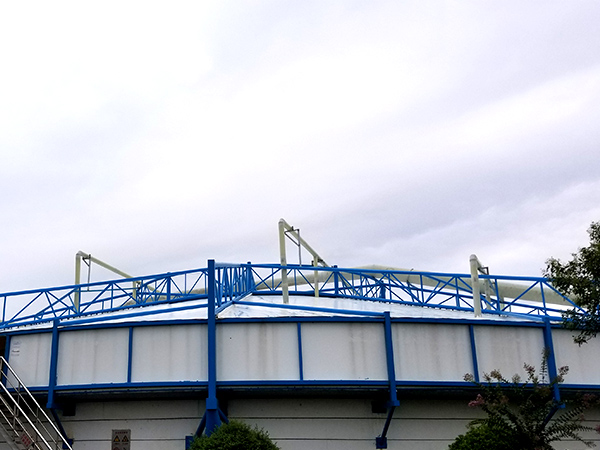 四川阿坝色达污水处理站反吊膜加盖